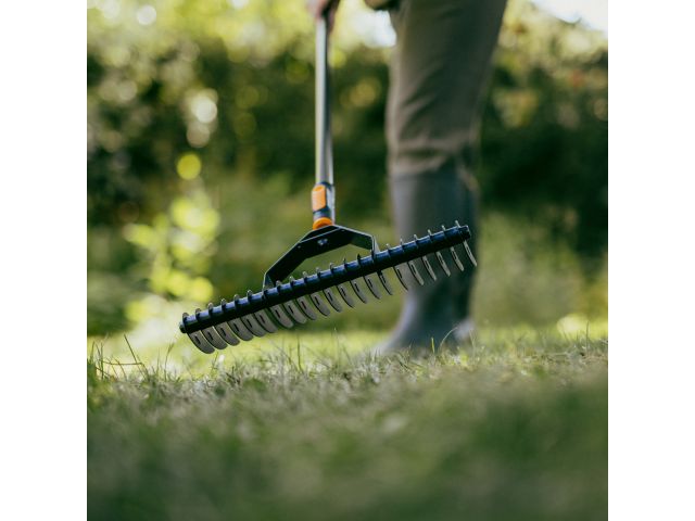 Изображение 5 Грабли для аэрации OneClick FISKARS