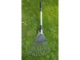 Грабли веерные раздвижные малые "Лидер"с мет. черенком