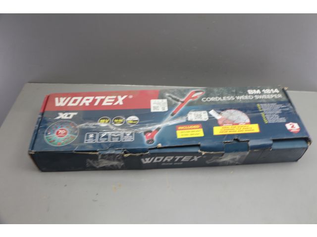 Аккум. щеточная машина WORTEX BM 1814 ALL1 XLT SOLO 14000 об/мин. уцененный (0964136800)