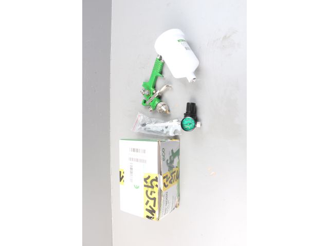 Краскораспылитель ECO SG-9000 с манометром (сопло ф 1.4 мм) уцененный (1390275900)